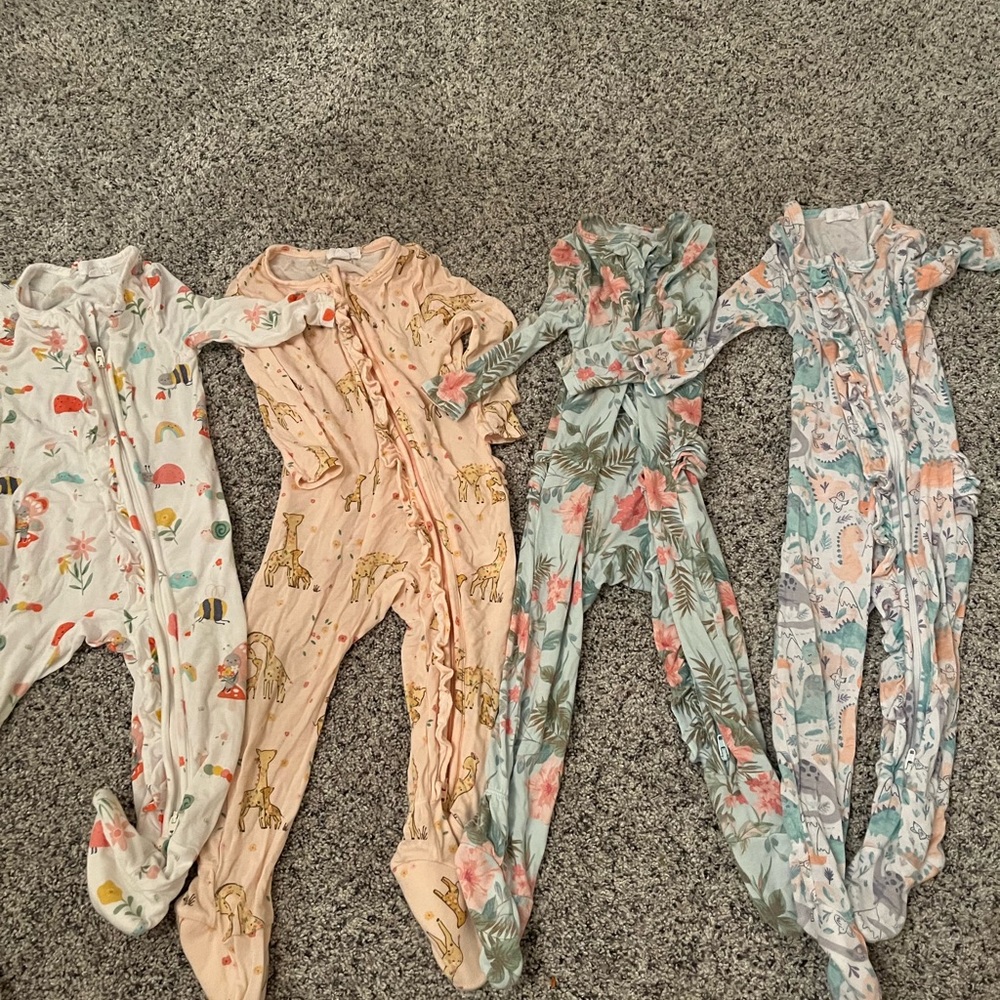 Angel Dear 9-12 M set of four footies
